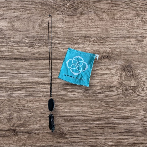 Kendra Scott Black Banded Agate Rayne Pendant Necklace in Gunmetal - Picture 3 of 4